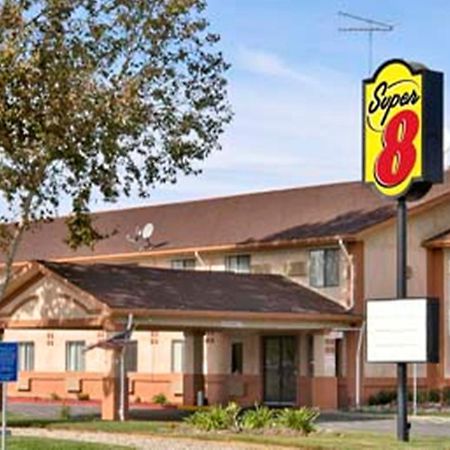 Super 8 By Wyndham ווילוס מראה חיצוני תמונה