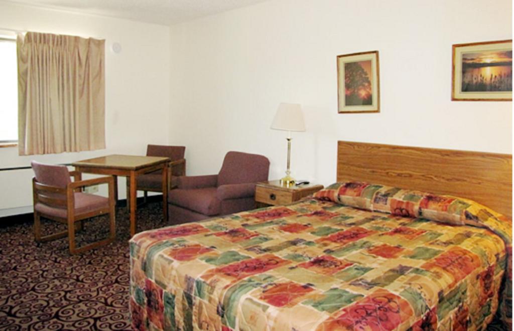 Super 8 By Wyndham ווילוס חדר תמונה